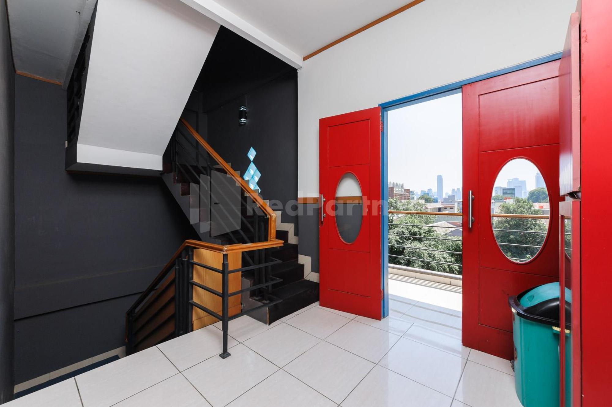 Ian Hotel Jaksa Mitra Reddoorz Jakarta Luaran gambar